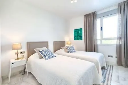 Jade Beach Apartment *